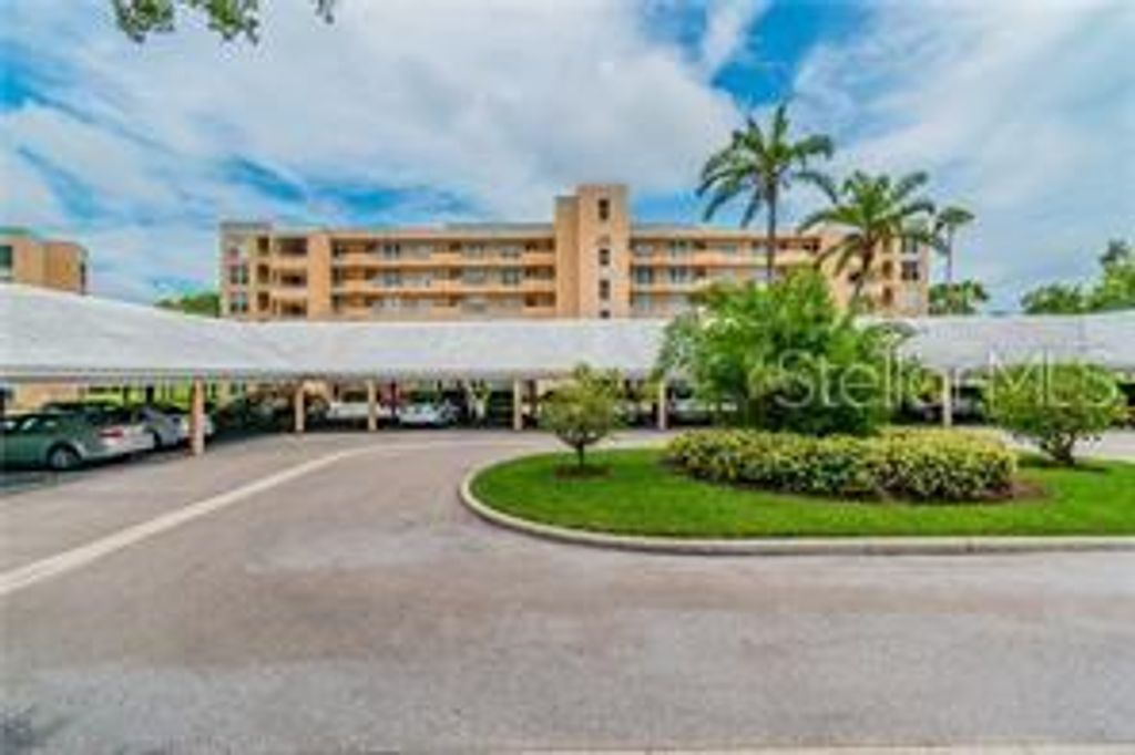 Image 2 of property listing at 3740 PINEBROOK CIRCLE 603, Bradenton, FL 34209