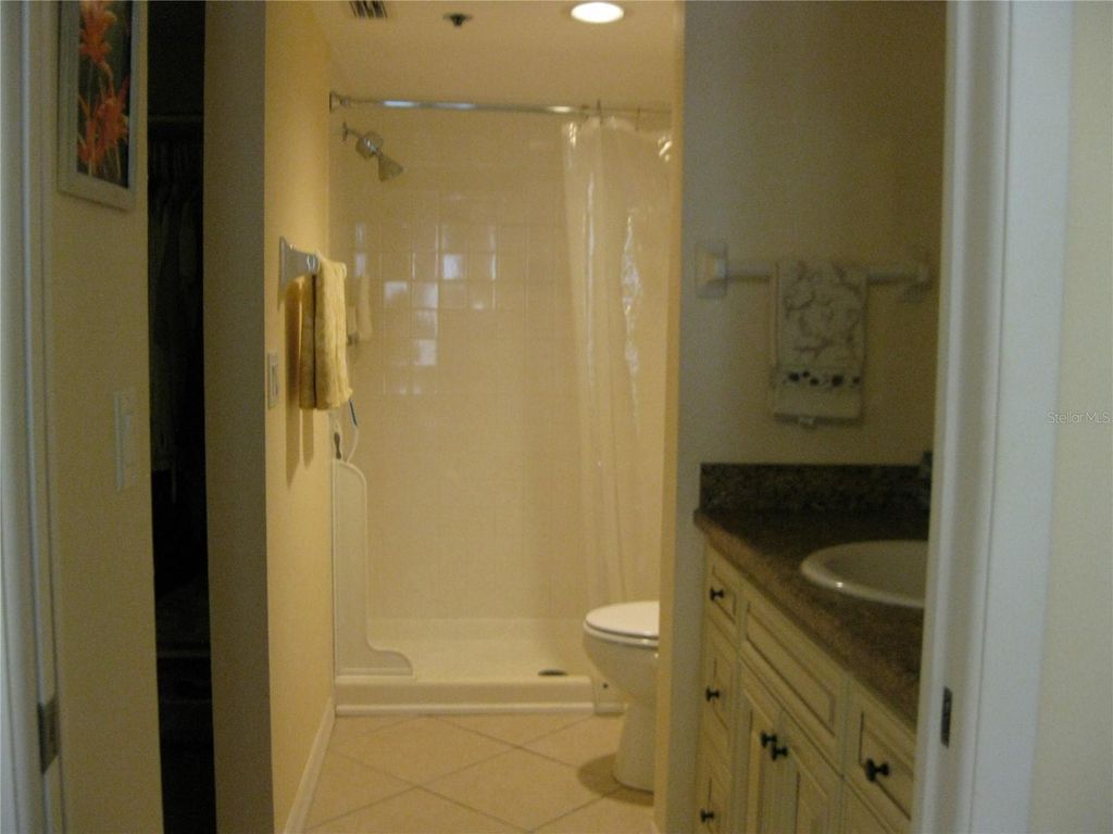 Image 19 of property listing at 3740 PINEBROOK CIRCLE 603, Bradenton, FL 34209