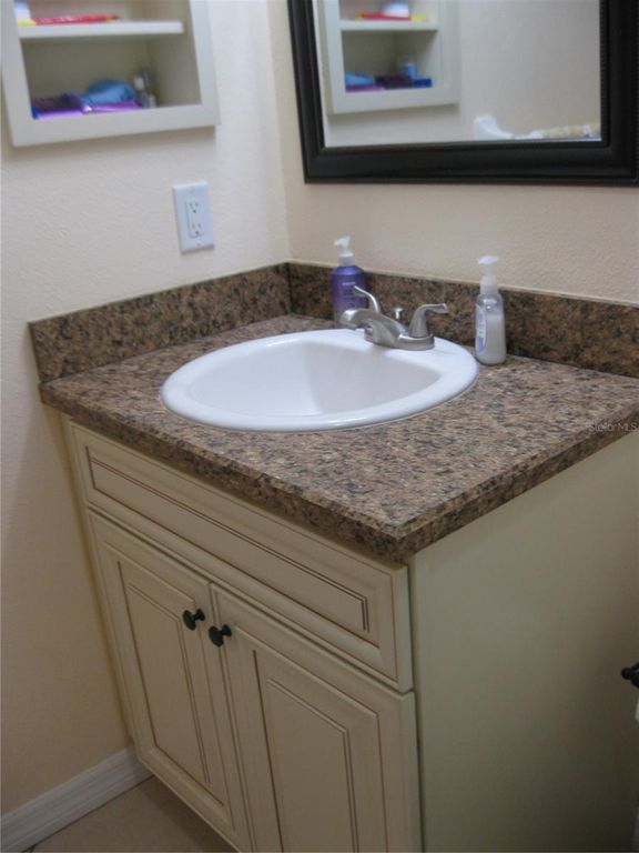 Image 23 of property listing at 3740 PINEBROOK CIRCLE 603, Bradenton, FL 34209