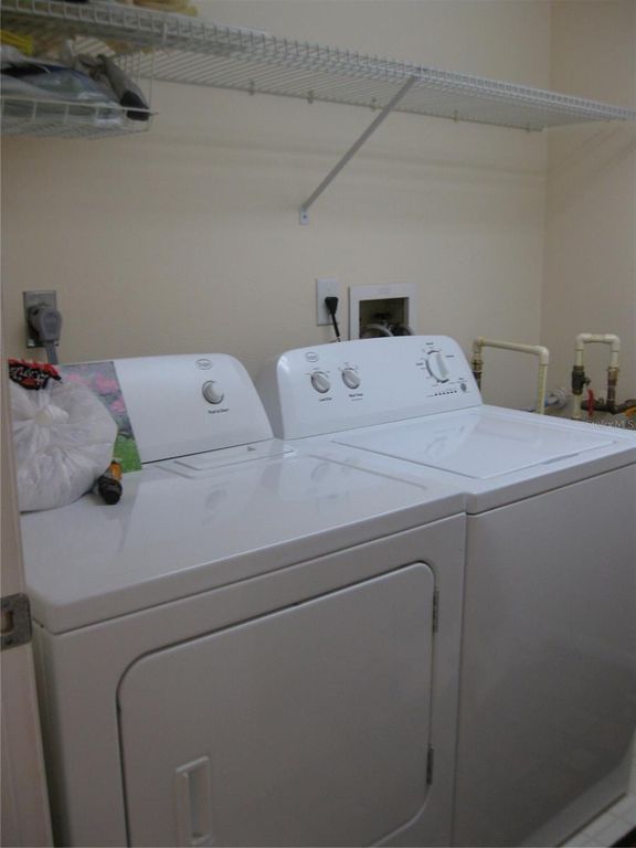 Image 25 of property listing at 3740 PINEBROOK CIRCLE 603, Bradenton, FL 34209