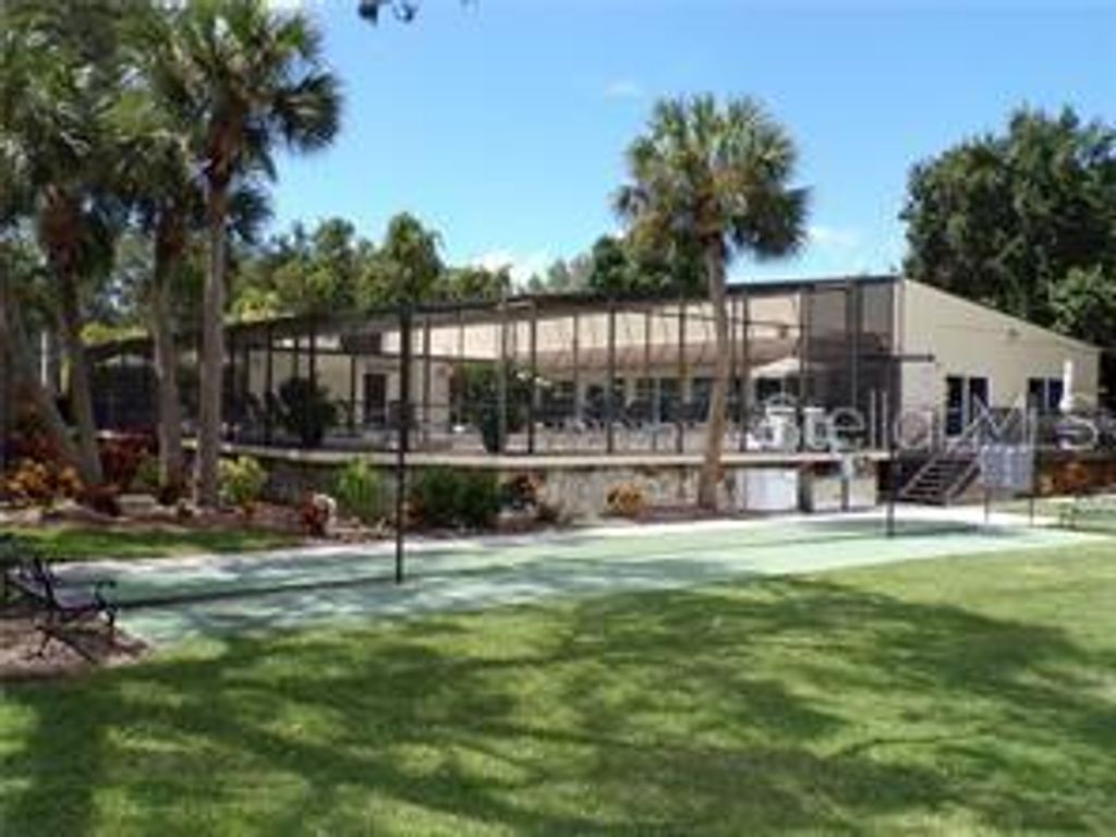 Image 37 of property listing at 3740 PINEBROOK CIRCLE 603, Bradenton, FL 34209