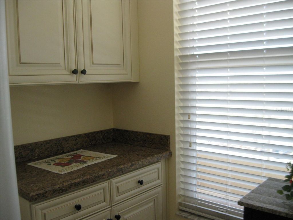 Image 8 of property listing at 3740 PINEBROOK CIRCLE 603, Bradenton, FL 34209