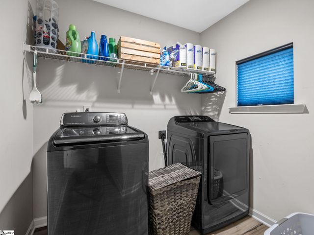 655 Autumn Breeze Walk, Inman, SC 33153