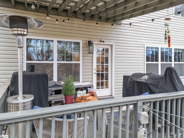 655 Autumn Breeze Walk, Inman, SC 33153