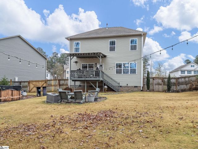 655 Autumn Breeze Walk, Inman, SC 33153