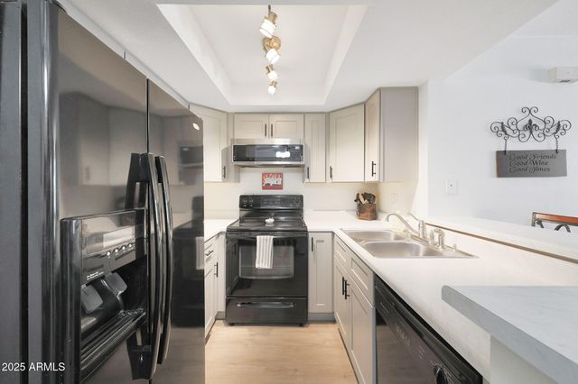 745 N DOBSON Road 151, Mesa, AZ 85201