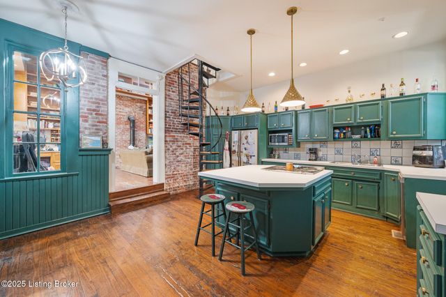 1409 E Washington St, Louisville, KY 40206