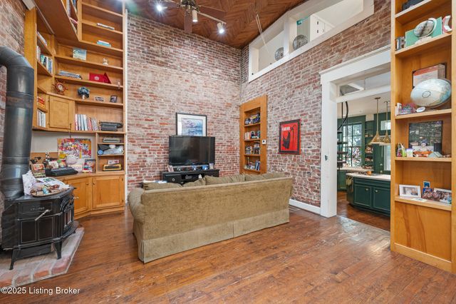 1409 E Washington St, Louisville, KY 40206