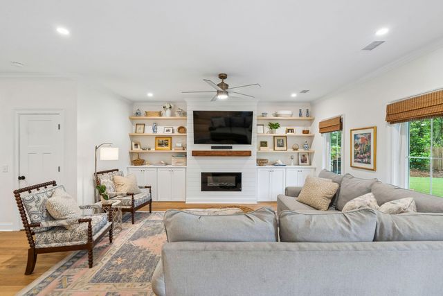 1144 Pleasant Pines Road, Mount Pleasant, SC 29464