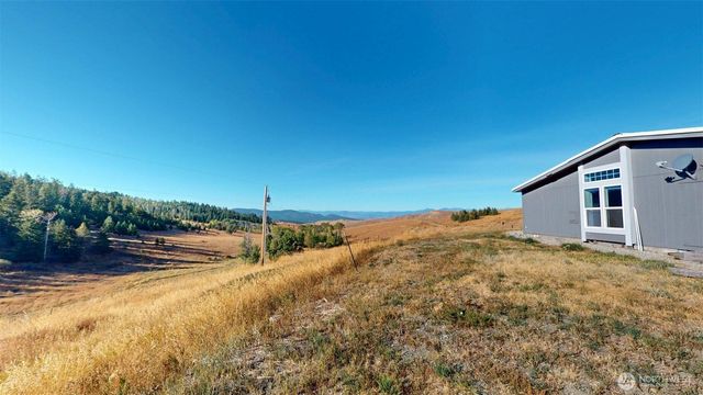 132 Fletcher Rd, Oroville, WA 98844