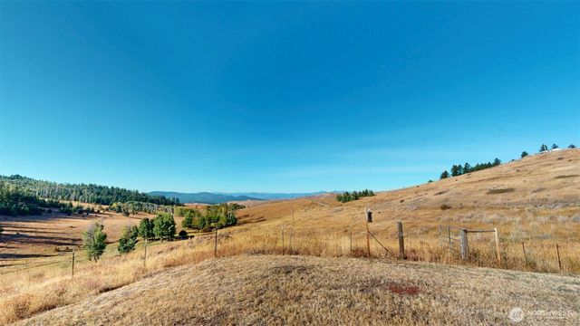 132 Fletcher Rd, Oroville, WA 98844