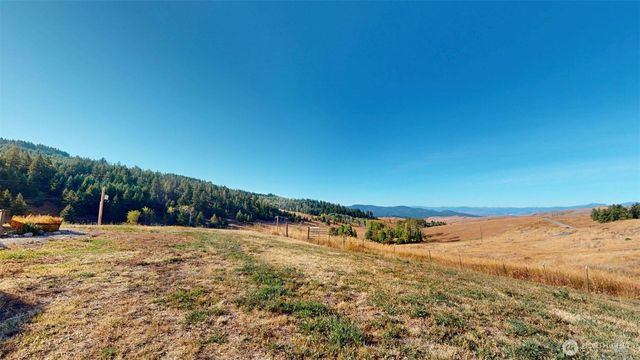 132 Fletcher Rd, Oroville, WA 98844
