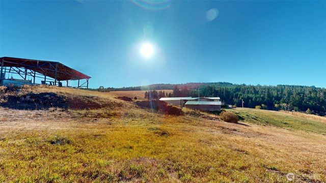 132 Fletcher Rd, Oroville, WA 98844