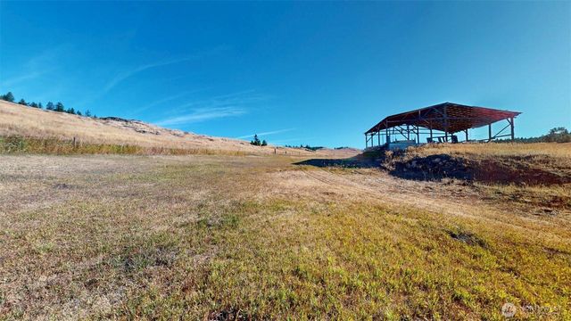 132 Fletcher Rd, Oroville, WA 98844