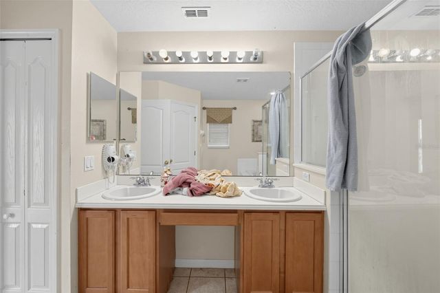 913 HENLEY CIRCLE, Davenport, FL 33896