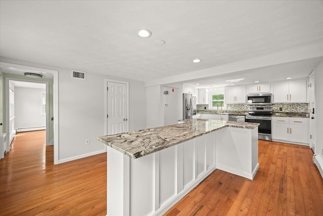 13 Lydon Lane, Kingston, MA 02364