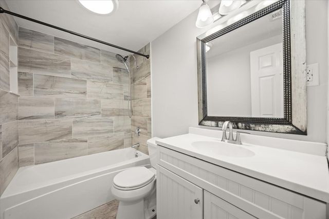 13 Lydon Lane, Kingston, MA 02364