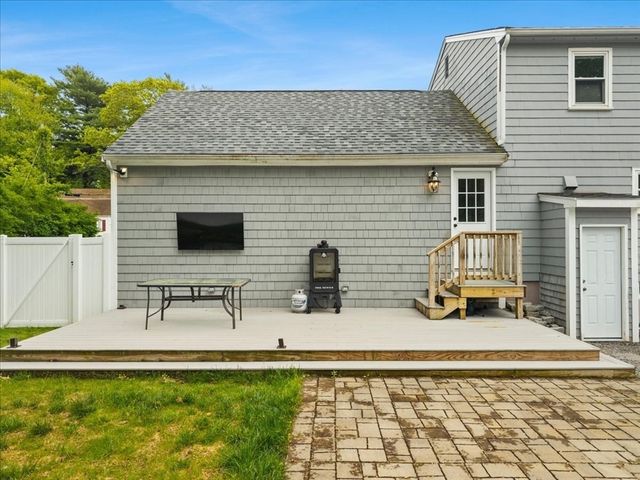 13 Lydon Lane, Kingston, MA 02364