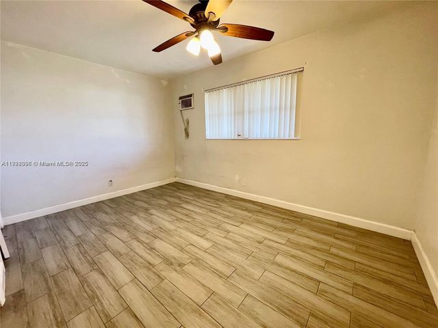 213 SW 10th St 0, Hallandale Beach, FL 33009