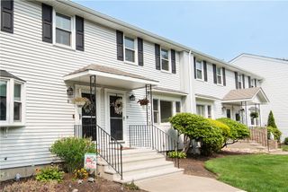 1 Magnum Court 7, Smithfield, RI 02917