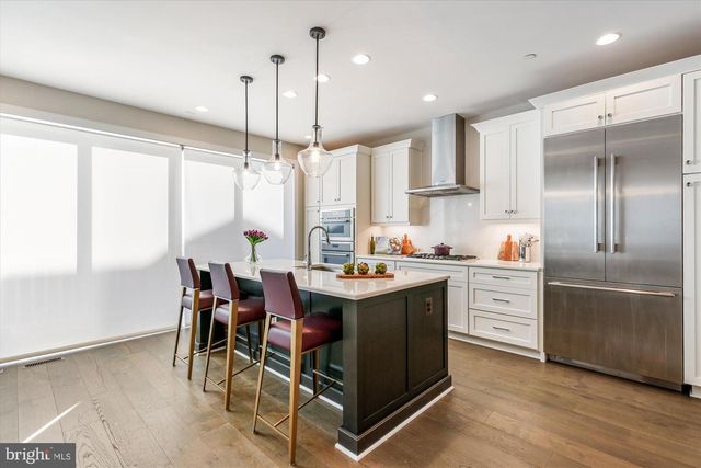 10340 GROSVENOR PL, North Bethesda, MD 20852