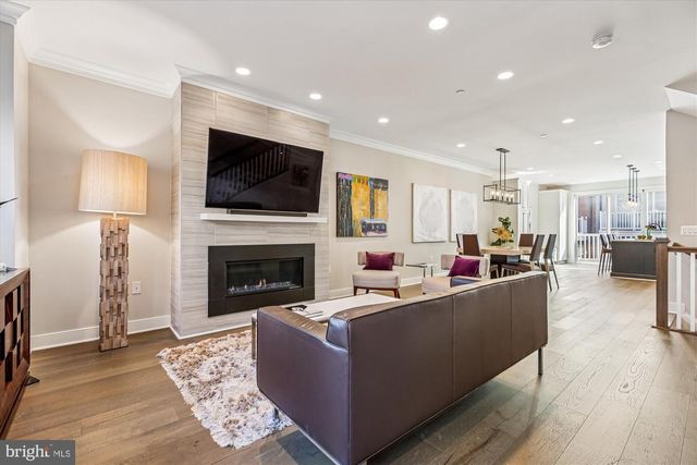 10340 GROSVENOR PL, North Bethesda, MD 20852
