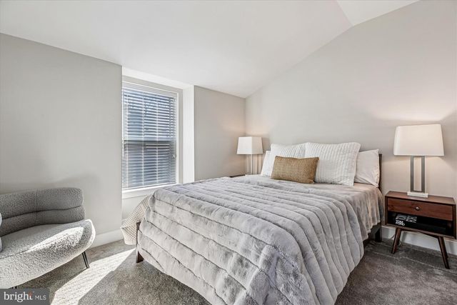 10340 GROSVENOR PL, North Bethesda, MD 20852