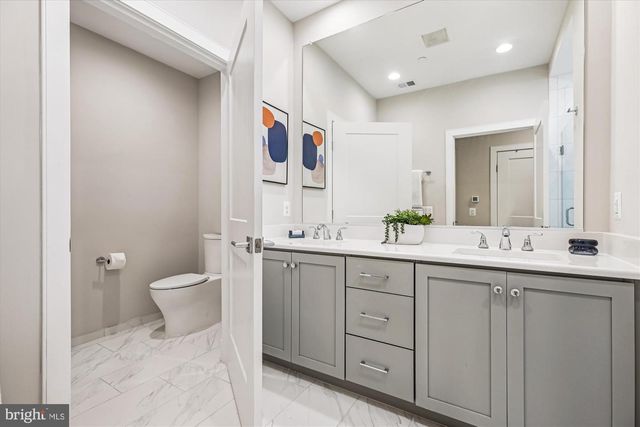10340 GROSVENOR PL, North Bethesda, MD 20852