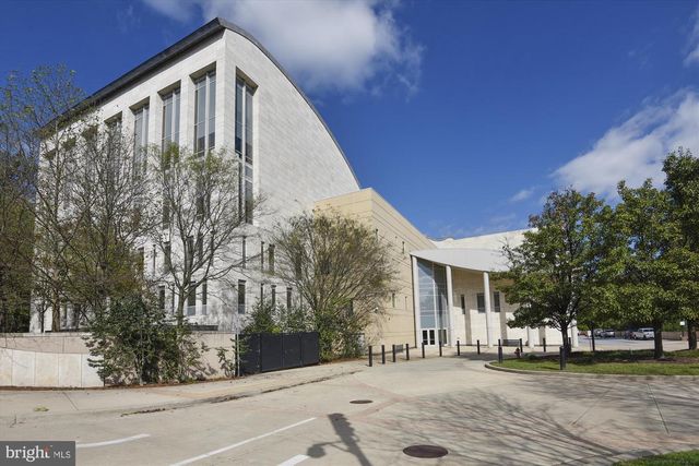 10340 GROSVENOR PL, North Bethesda, MD 20852
