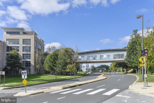 10340 GROSVENOR PL, North Bethesda, MD 20852