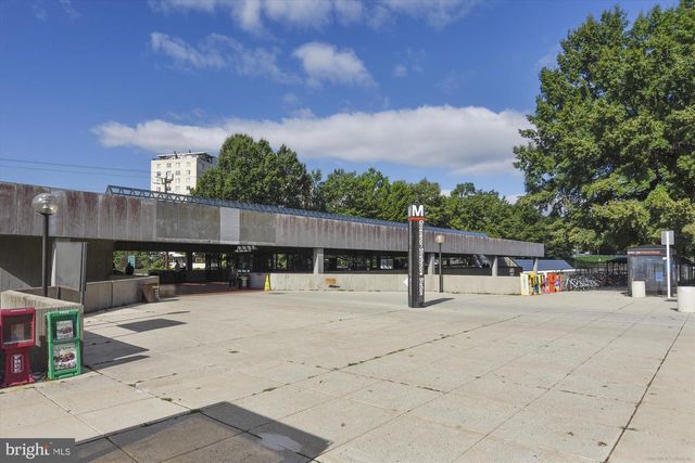 10340 GROSVENOR PL, North Bethesda, MD 20852