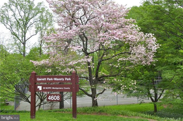 10340 GROSVENOR PL, North Bethesda, MD 20852