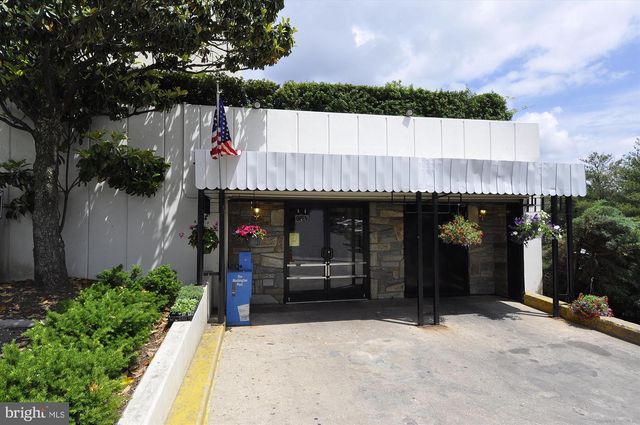 10340 GROSVENOR PL, North Bethesda, MD 20852