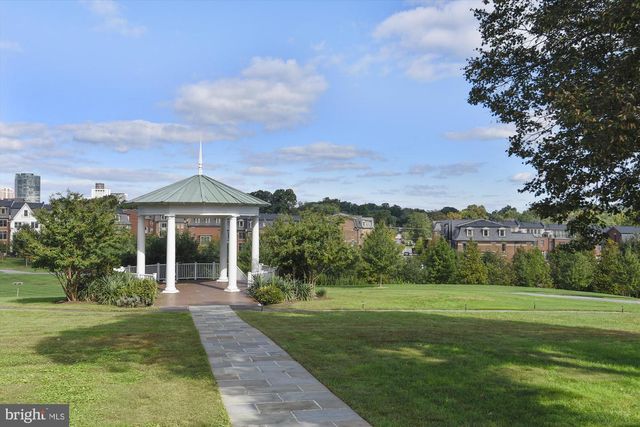 10340 GROSVENOR PL, North Bethesda, MD 20852