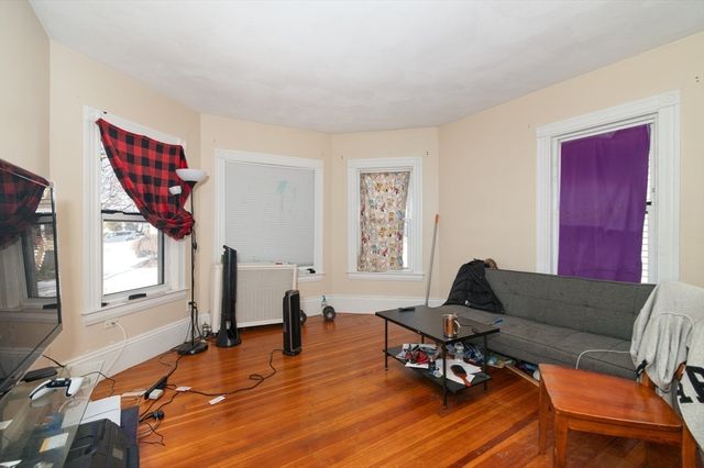 165 Whitwell St, Quincy, MA 02169