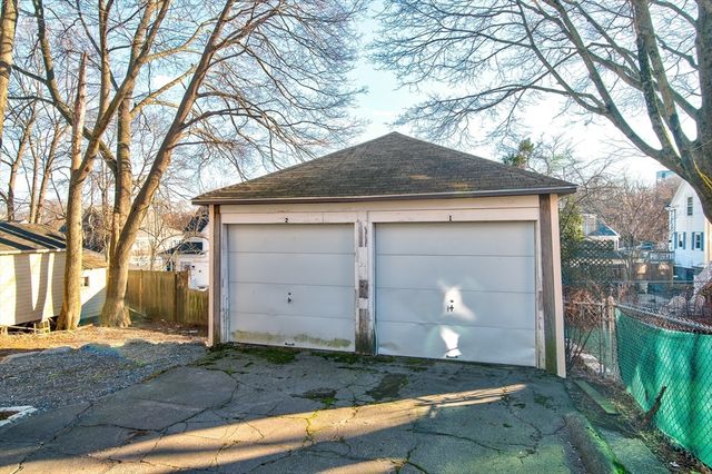 165 Whitwell St, Quincy, MA 02169