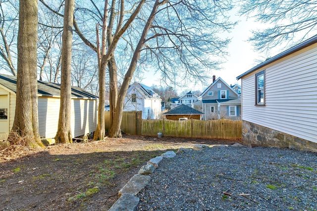 165 Whitwell St, Quincy, MA 02169