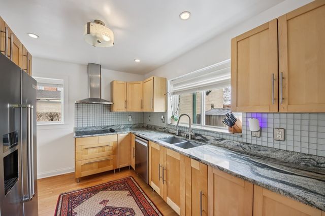 6601 N Trumbull Avenue, Lincolnwood, IL 60712