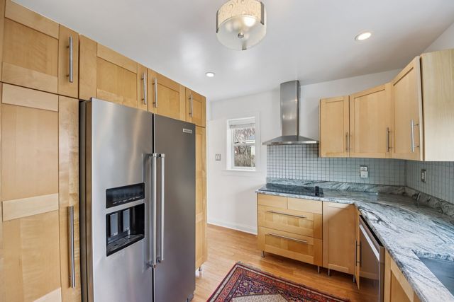 6601 N Trumbull Avenue, Lincolnwood, IL 60712