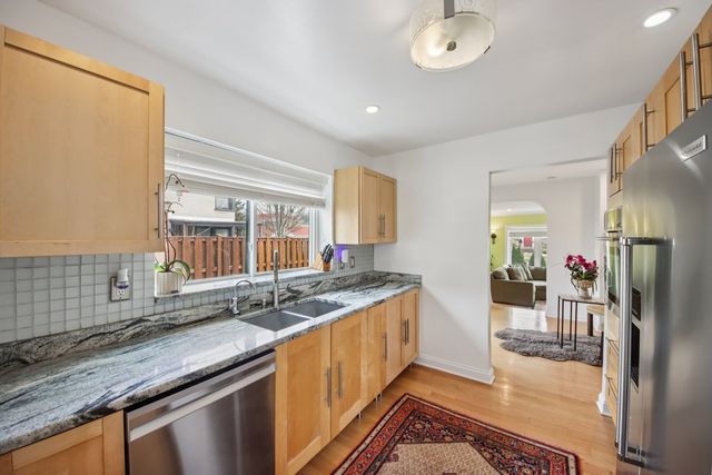 6601 N Trumbull Avenue, Lincolnwood, IL 60712