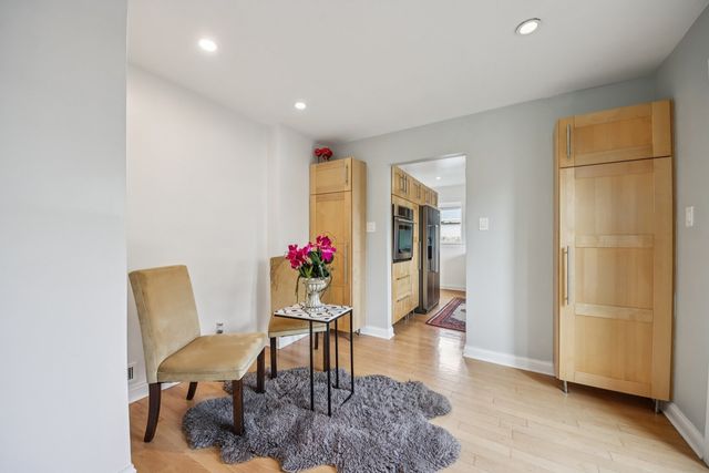 6601 N Trumbull Avenue, Lincolnwood, IL 60712