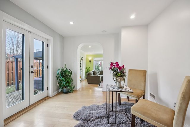 6601 N Trumbull Avenue, Lincolnwood, IL 60712