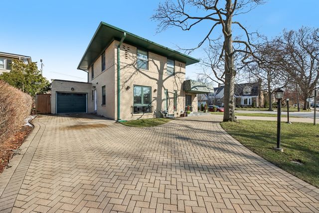 6601 N Trumbull Avenue, Lincolnwood, IL 60712