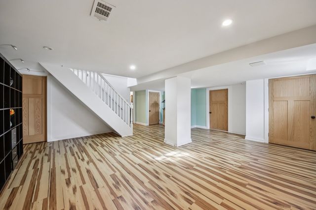6601 N Trumbull Avenue, Lincolnwood, IL 60712