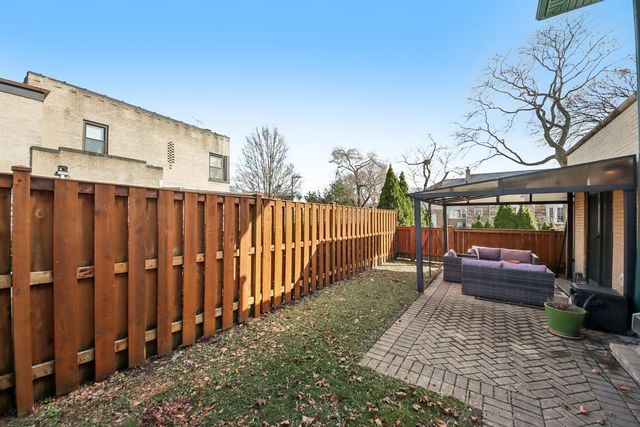 6601 N Trumbull Avenue, Lincolnwood, IL 60712
