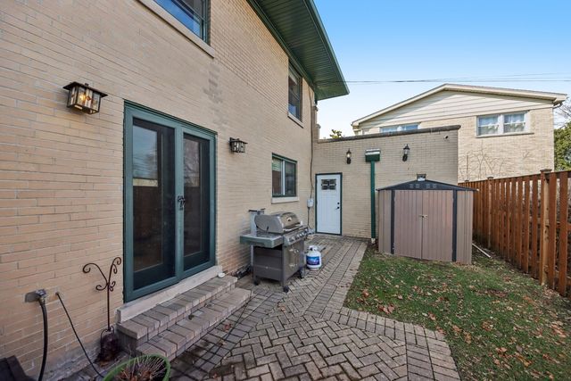 6601 N Trumbull Avenue, Lincolnwood, IL 60712