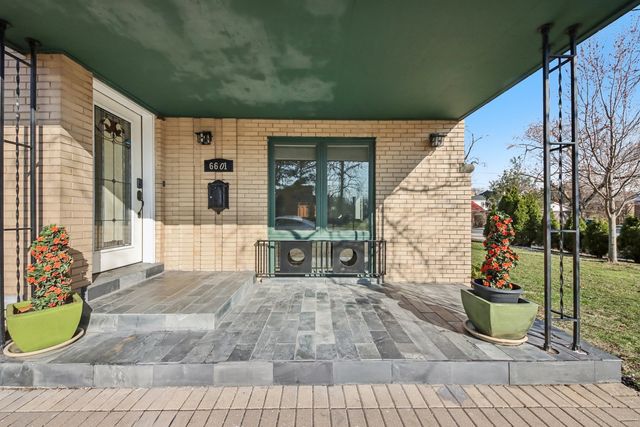 6601 N Trumbull Avenue, Lincolnwood, IL 60712
