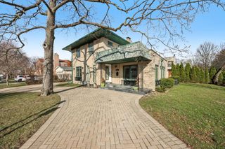 6601 N Trumbull Avenue, Lincolnwood, IL 60712