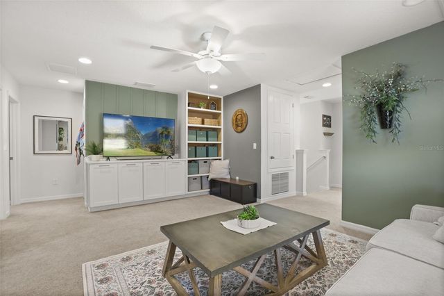 7104 DILLY LAKE AVENUE, Groveland, FL 34736