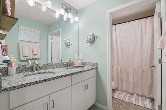 7104 DILLY LAKE AVENUE, Groveland, FL 34736